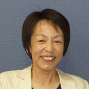 事務　成毛仁美